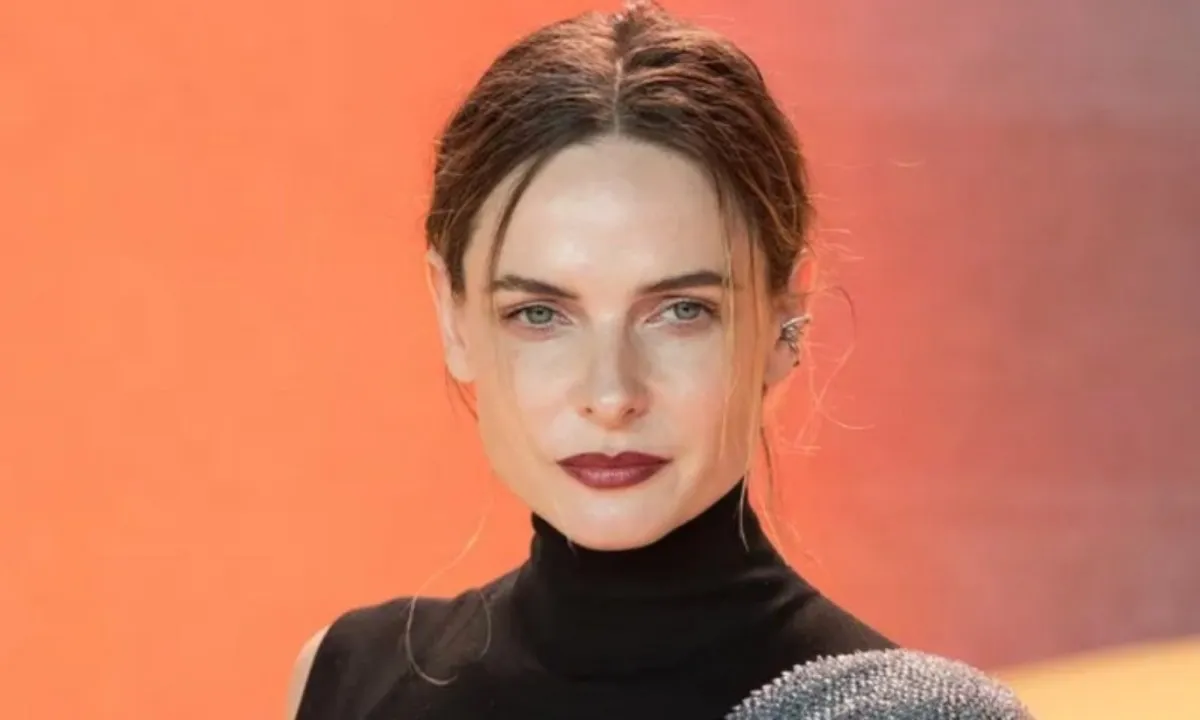 Title rút gọn (tối đa 140 kí tự) *  Rebecca Ferguson tiết lộ bị một 