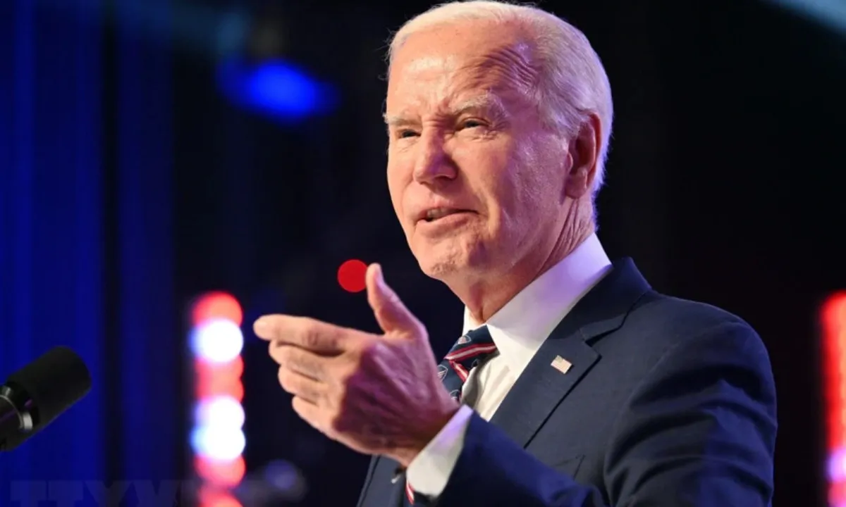 Cựu Tổng thống Donald Trump có tỷ lệ tín nhiệm cao hơn tổng thống Mỹ Joe Biden