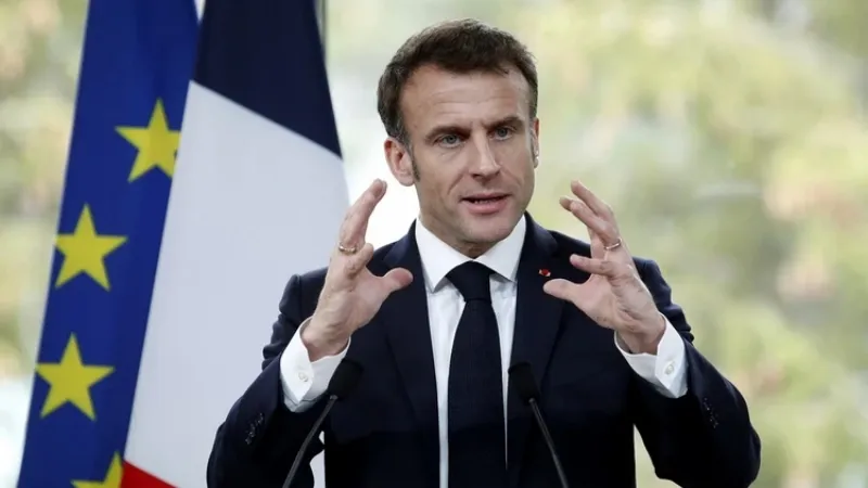 Pháp chính thức đưa quyền "tự nguyện chấm dứt thai kỳ" vào Hiến pháp 1