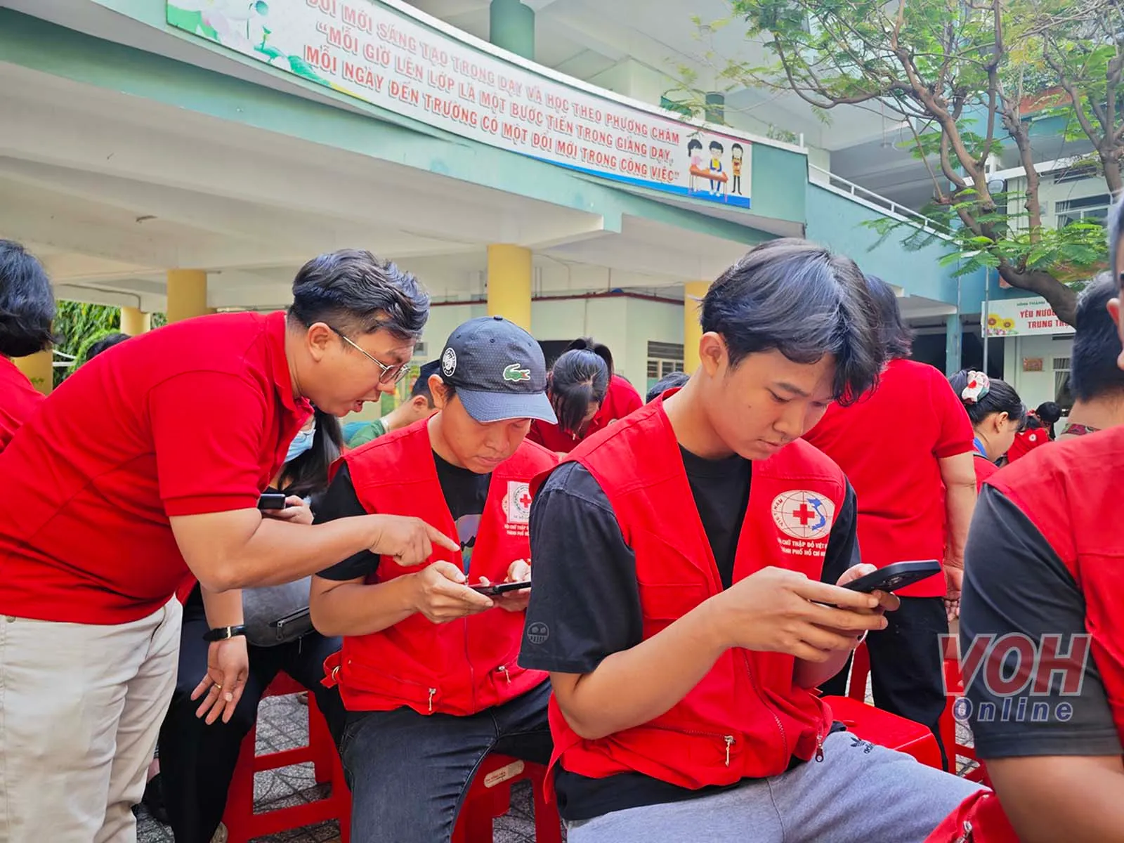 Triệu bước chân nhân ái - lan tỏa tinh thần đoàn kết, nhân ái của người Việt Nam 10