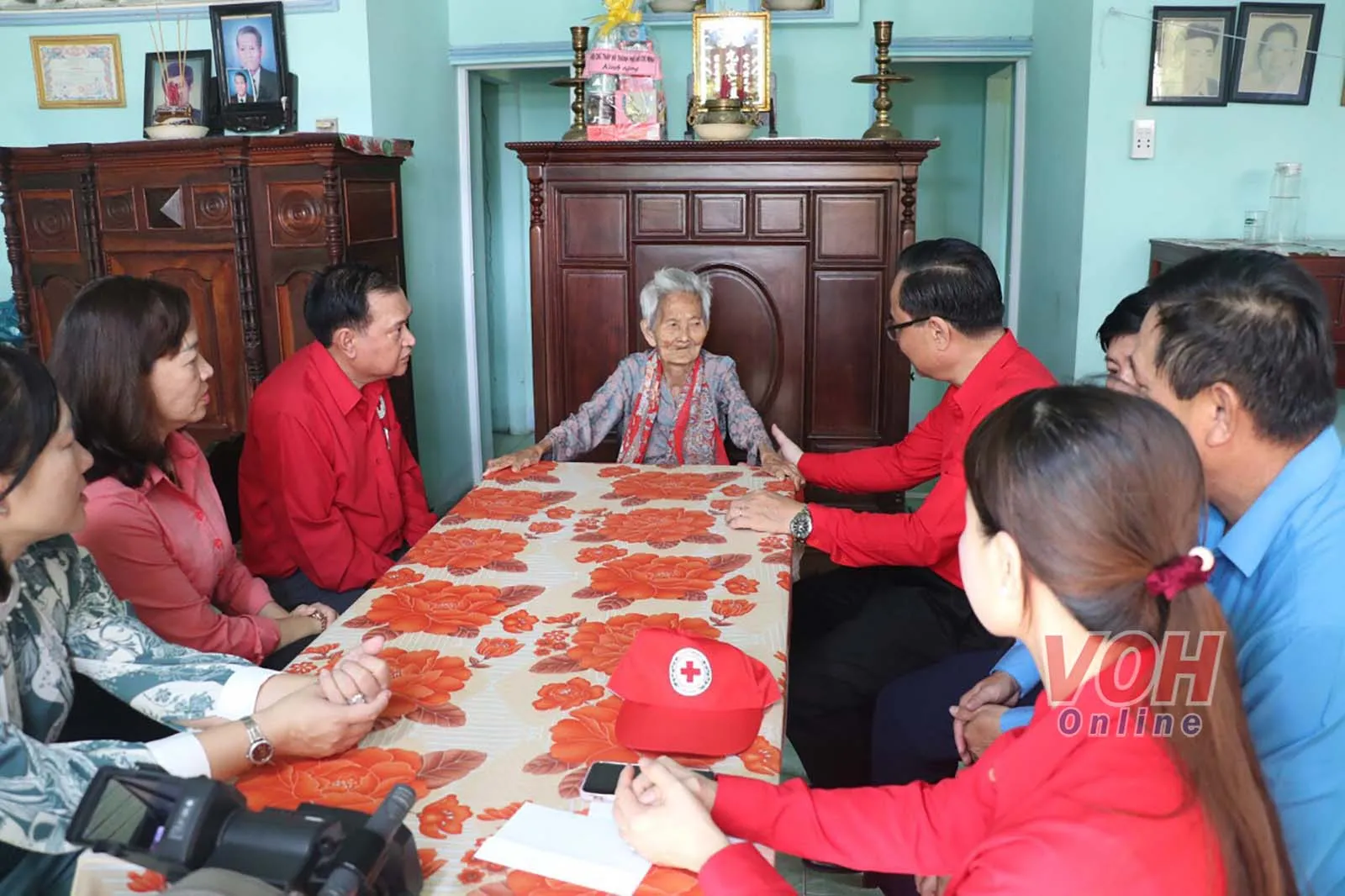 Triệu bước chân nhân ái - lan tỏa tinh thần đoàn kết, nhân ái của người Việt Nam 2