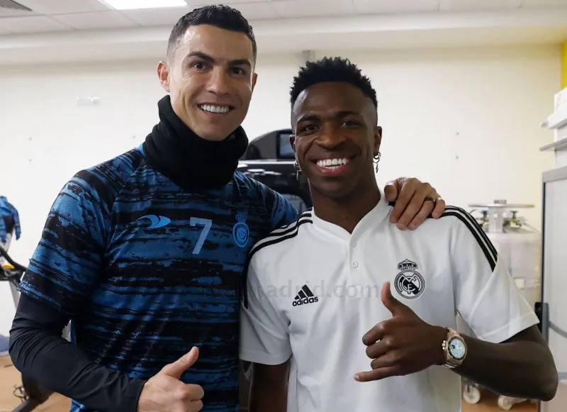 Ronaldo chúc mừng sinh nhật Real Madrid, Vinicius lập tức tán thưởng 2