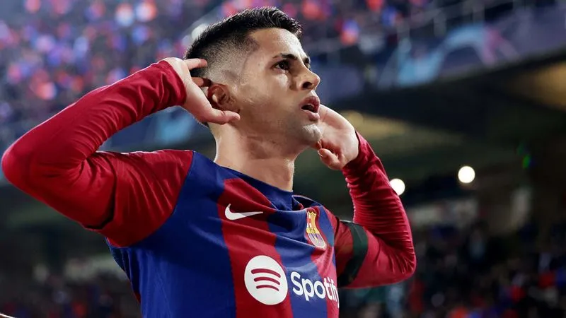 Man City làm khó Barca vụ Cancelo - Ảnh: Internet