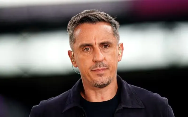 Gary Neville mặc dù đánh giá cao Liverpool và mong muốn họ cản bước Man City - Ảnh: Internet