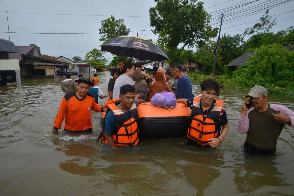 Lũ lụt và sạt lở khiến nhiều người chết và mất tích ở Indonesia