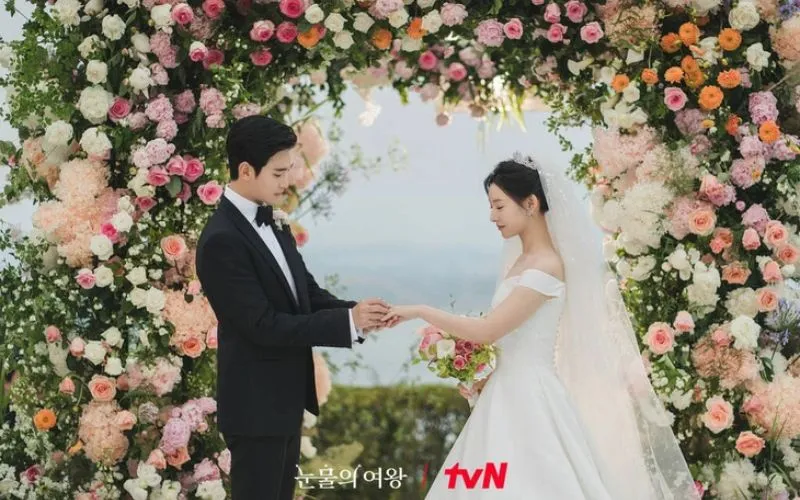 Netizen phản hồi thế nào về Nữ Hoàng Nước Mắt của Kim Soo Hyun và Kim Ji Won? 4