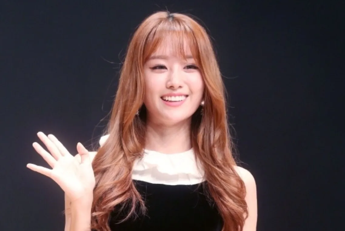 Song ji Eun và Park We