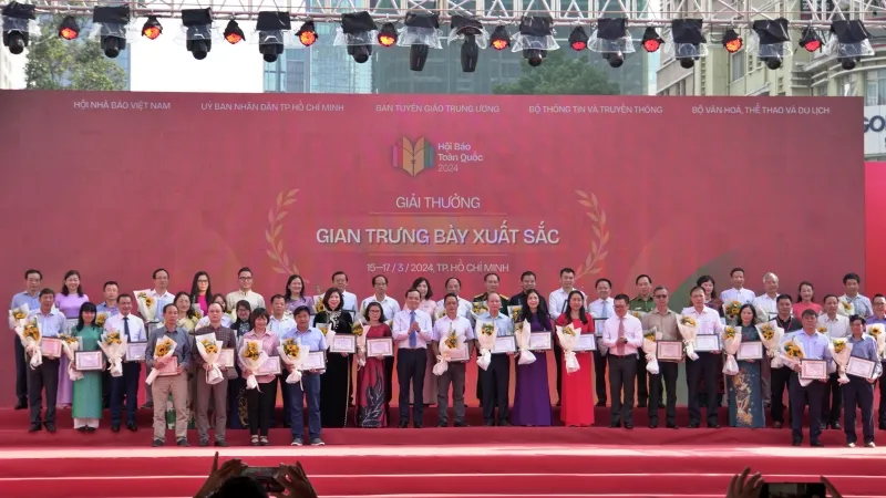 Hội Báo toàn quốc 2024: VOH nhận Giải B Giải gian trưng bày xuất sắc 4