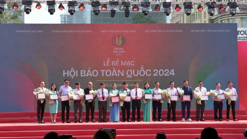 Hội Báo toàn quốc 2024: VOH nhận Giải B Giải gian trưng bày xuất sắc 9