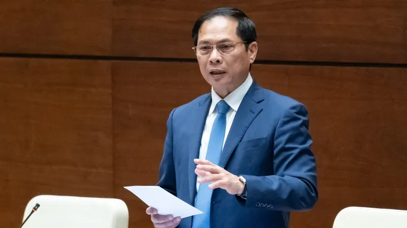 Bộ Ngoại giao đang đàm phán với 15 nước để miễn thị thực song phương 1