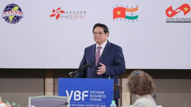 Việt Nam cam kết '3 bảo đảm', đẩy mạnh '3 đột phá' và thực hiện '3 tăng cường' với nhà đầu tư 1