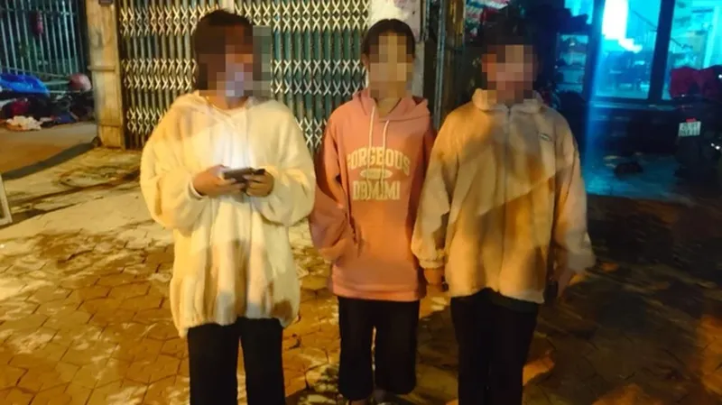 Kịp thời ngăn chặn 3 học sinh rủ nhau bỏ nhà đi làm thuê theo lời rủ rê trên mạng 1