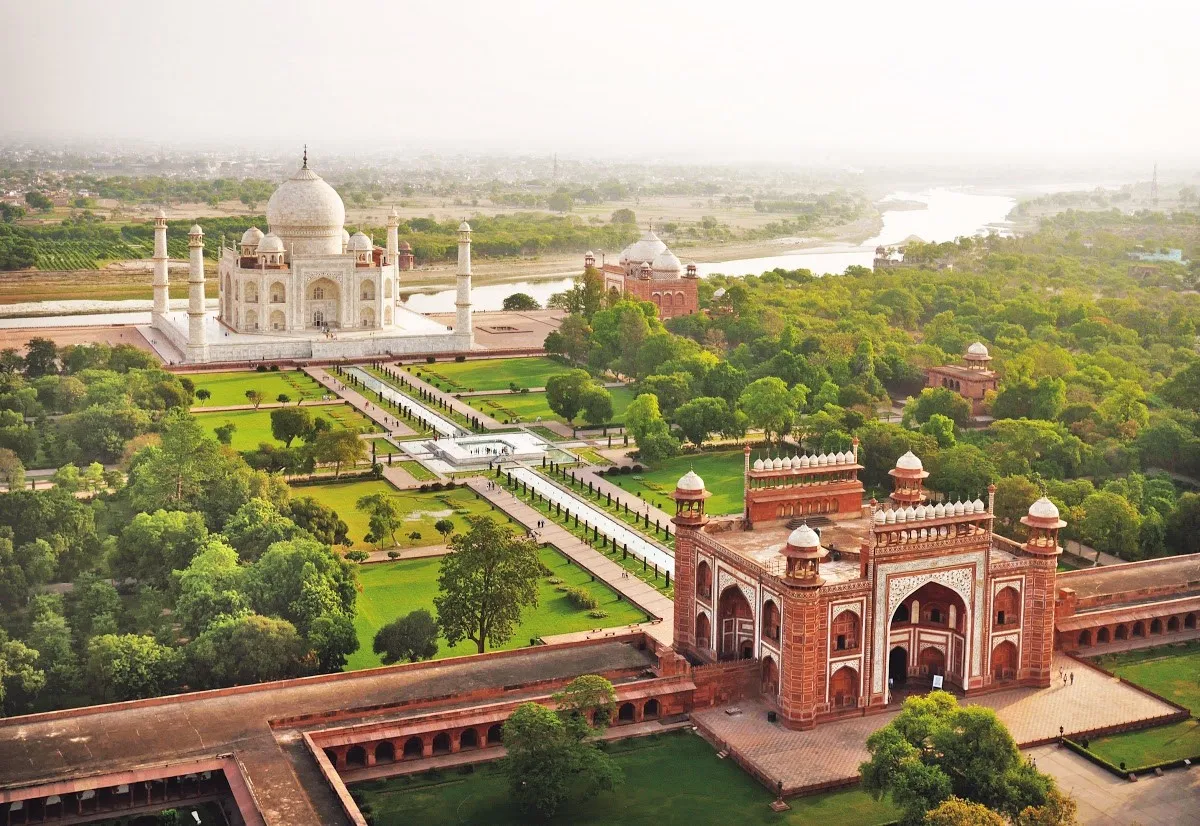 Taj Mahal - Biểu tượng vĩ đại của tình yêu và kiến trúc Ấn Độ