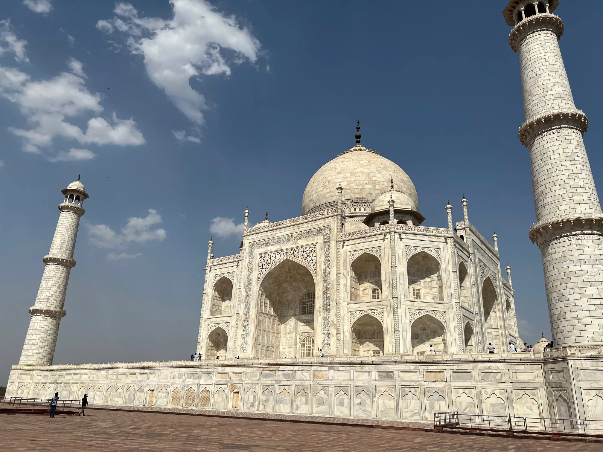 Taj Mahal - Biểu tượng vĩ đại của tình yêu và kiến trúc Ấn Độ