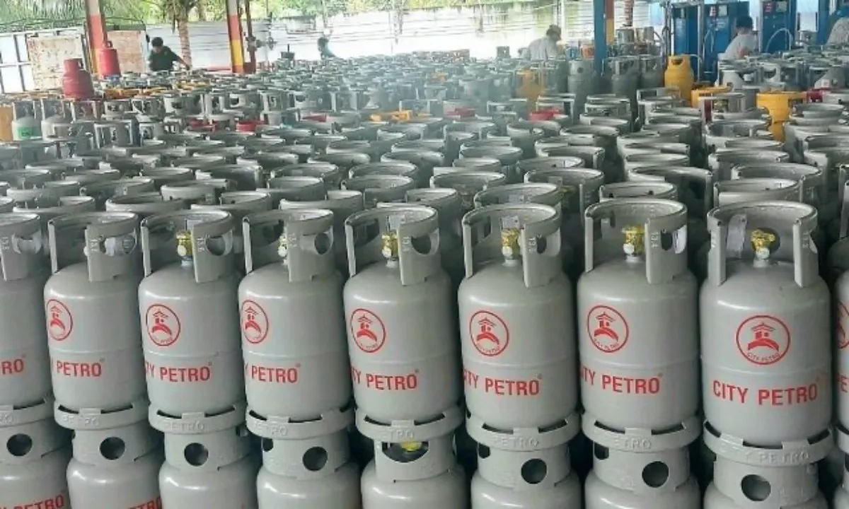 Giá gas hôm nay 3/4/2024: Giá gas bán lẻ trong nước giảm mạnh