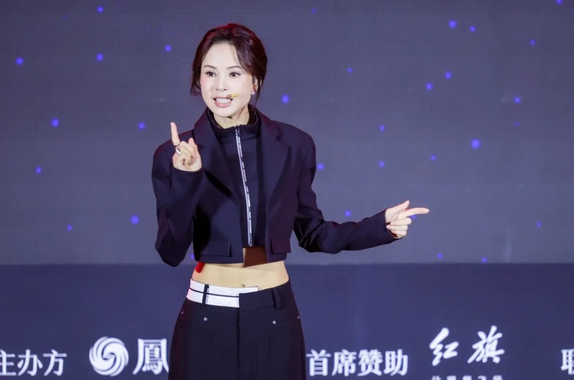 Lý Nhược Đồng, Tiểu Long Nữ