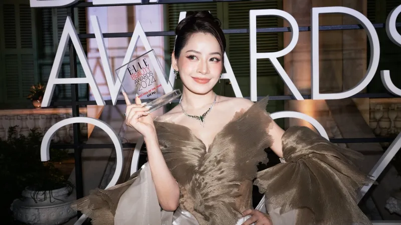 ELLE BEAUTY AWARDS 2024: Chi Pu nhận giải Gương mặt của năm 1