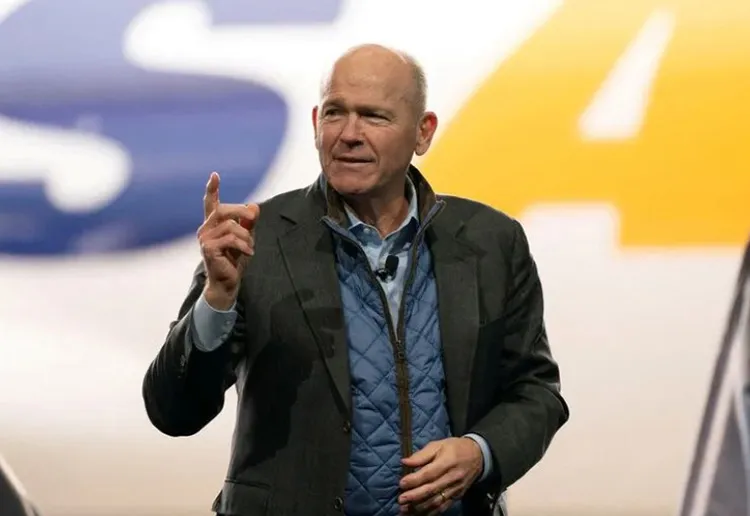 CEO Dave Calhoun của Boeing