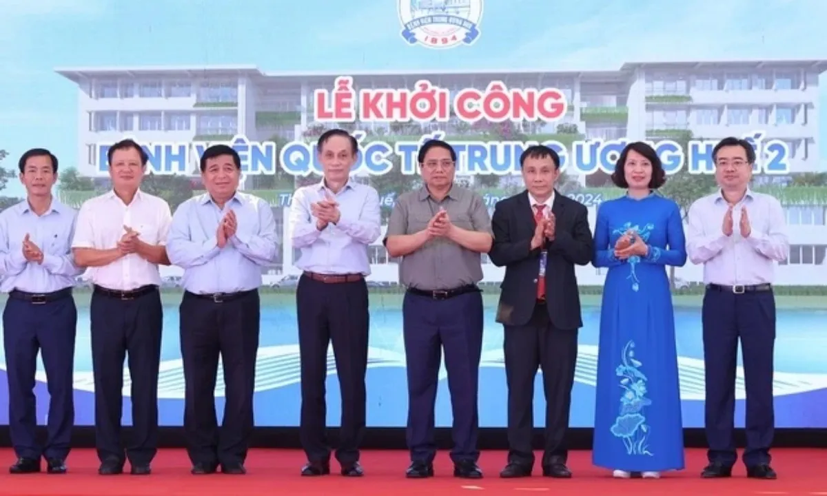 Thủ tướng Phạm Minh Chính bấm nút khởi công Bệnh viện Quốc tế Trung ương Huế 2