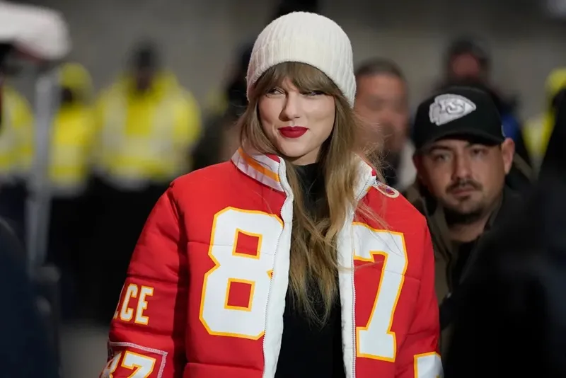 travis-kelce-chi-gan-200-ty-ke-tu-khi-hen-ho-taylor-swift (6)