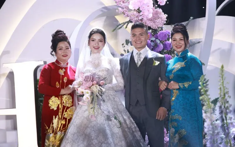 Đám cưới Quang Hải - Thanh Huyền_ Nhan sắc cô dâu gây thương nhớ, chú rể có hành động tinh tế với vợ10