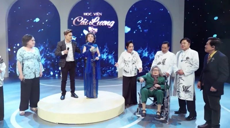 nsnd-dieu-hien-bi-co-ba-bach-tuyet-ham-doa-phai-mac-dep-btv22720240404-173205-07
