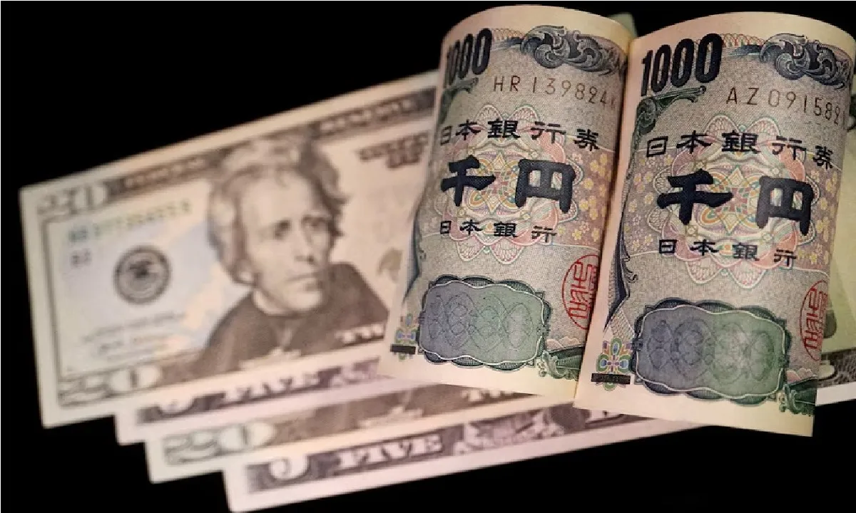 Đồng yen chạm mốc thấp nhất 34 năm khi BOJ giữ nguyên lãi suất
