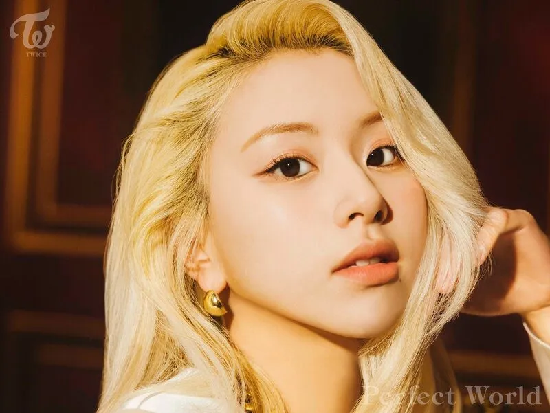 hot-chaeyoung-twice-vuong-nghi-an-hen-ho-cung-ziont (1)