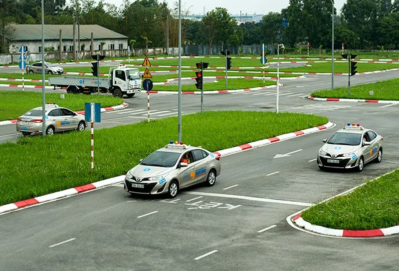 Quy định mới nhất về học lái xe hạng B1, B2, C: Những điểm cần lưu ý