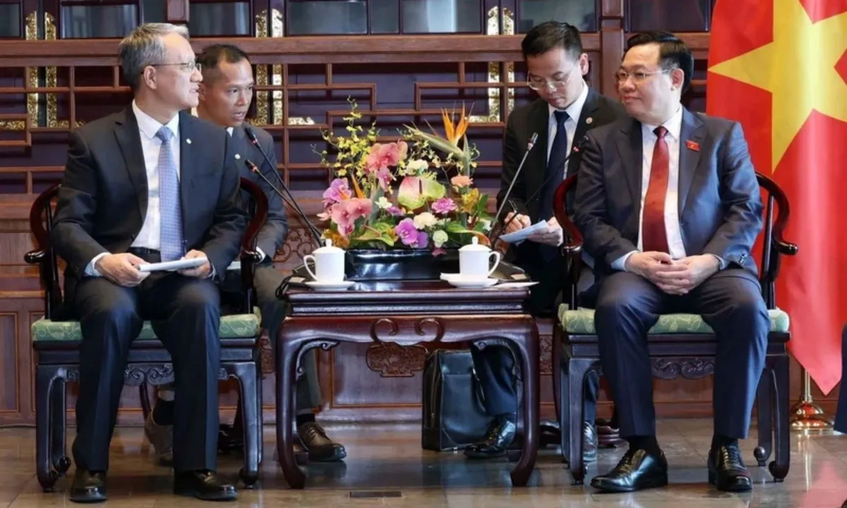 vuongban-tiep-chu-tich-quoc-hoi