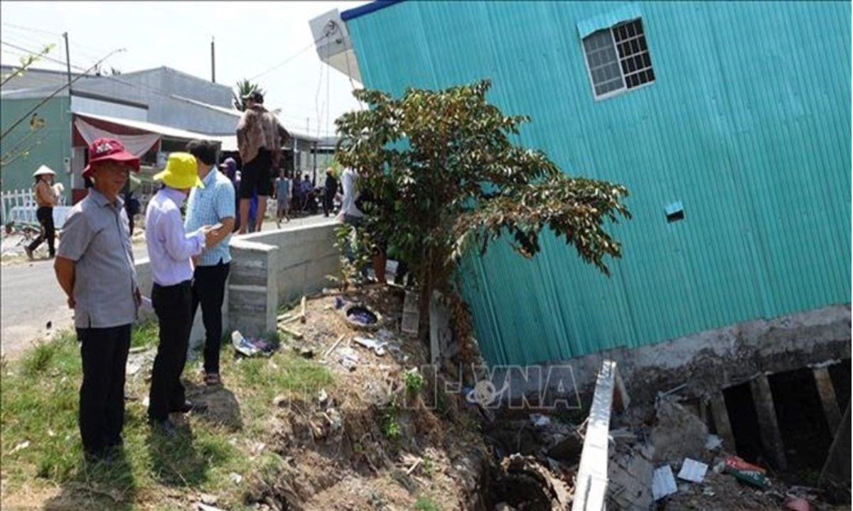 Kiên Giang: Công bố tình huống khẩn cấp về sạt lở, sụt lún ở U Minh Thượng