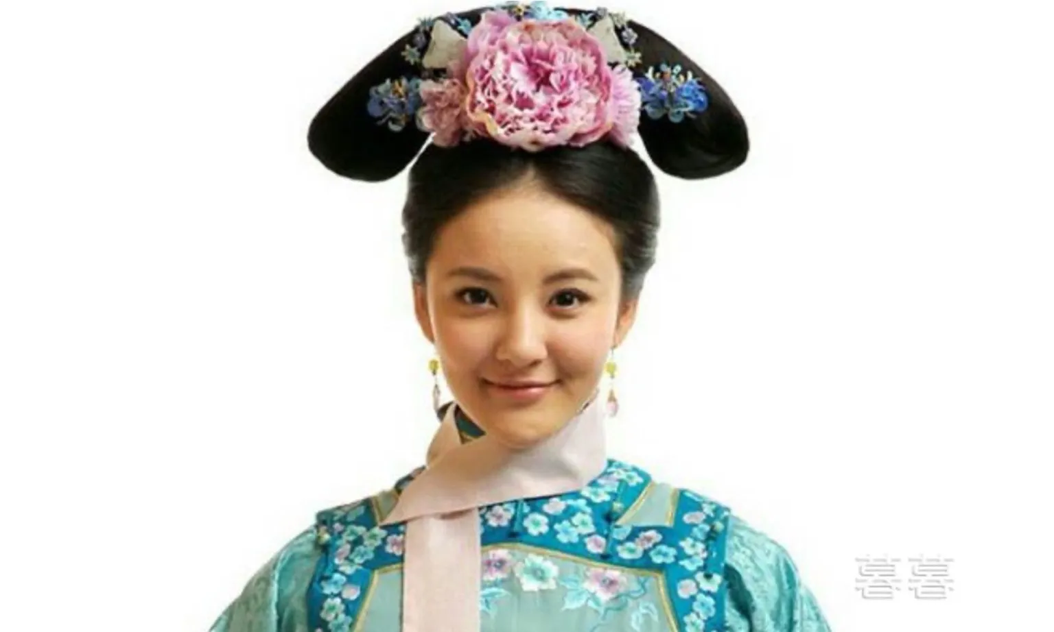 luu-nguyet-phi-110424