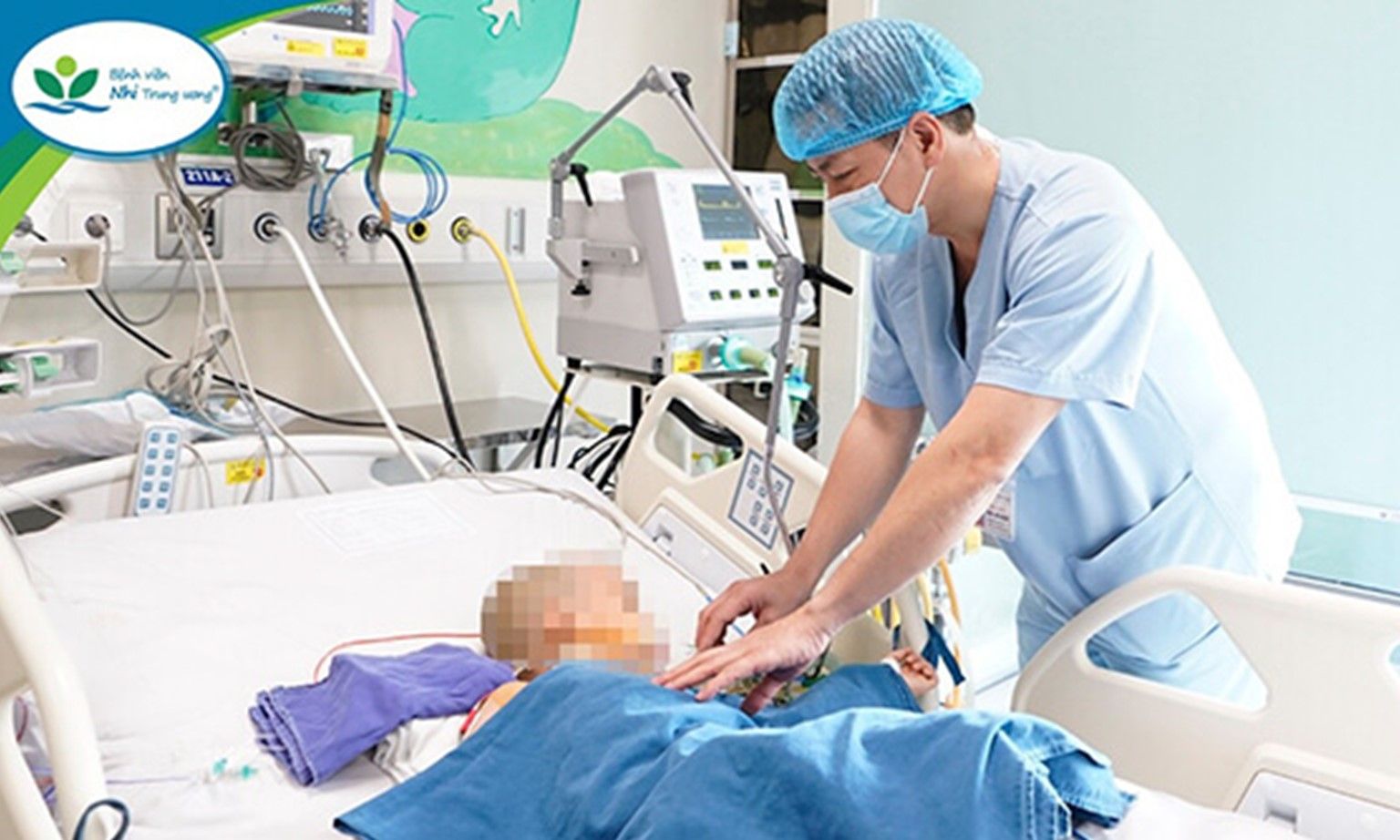 Tự ý bỏ thuốc điều trị, bé trai suýt mất mạng vì bị huyết khối toàn bộ tĩnh mạch
