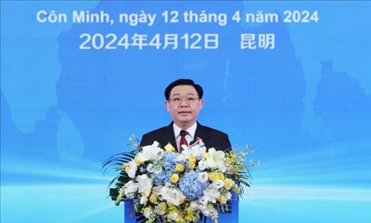 Chủ tịch Quốc hội: Bám sát thực tế để tạo môi trường kinh tế thuận lợi giữa Việt Nam - Trung Quốc