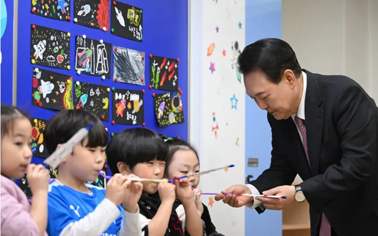 Hàn Quốc cắt giảm giáo viên tiểu học vì không có học sinh