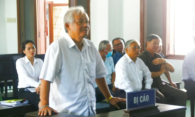Cựu Chủ tịch UBND tỉnh Phú Yên nhận án treo