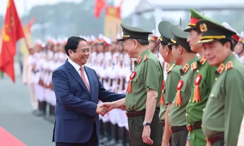 Xây dựng lực lượng Cảnh sát Cơ động “pháp luật sắc, nghiệp vụ tinh,...”