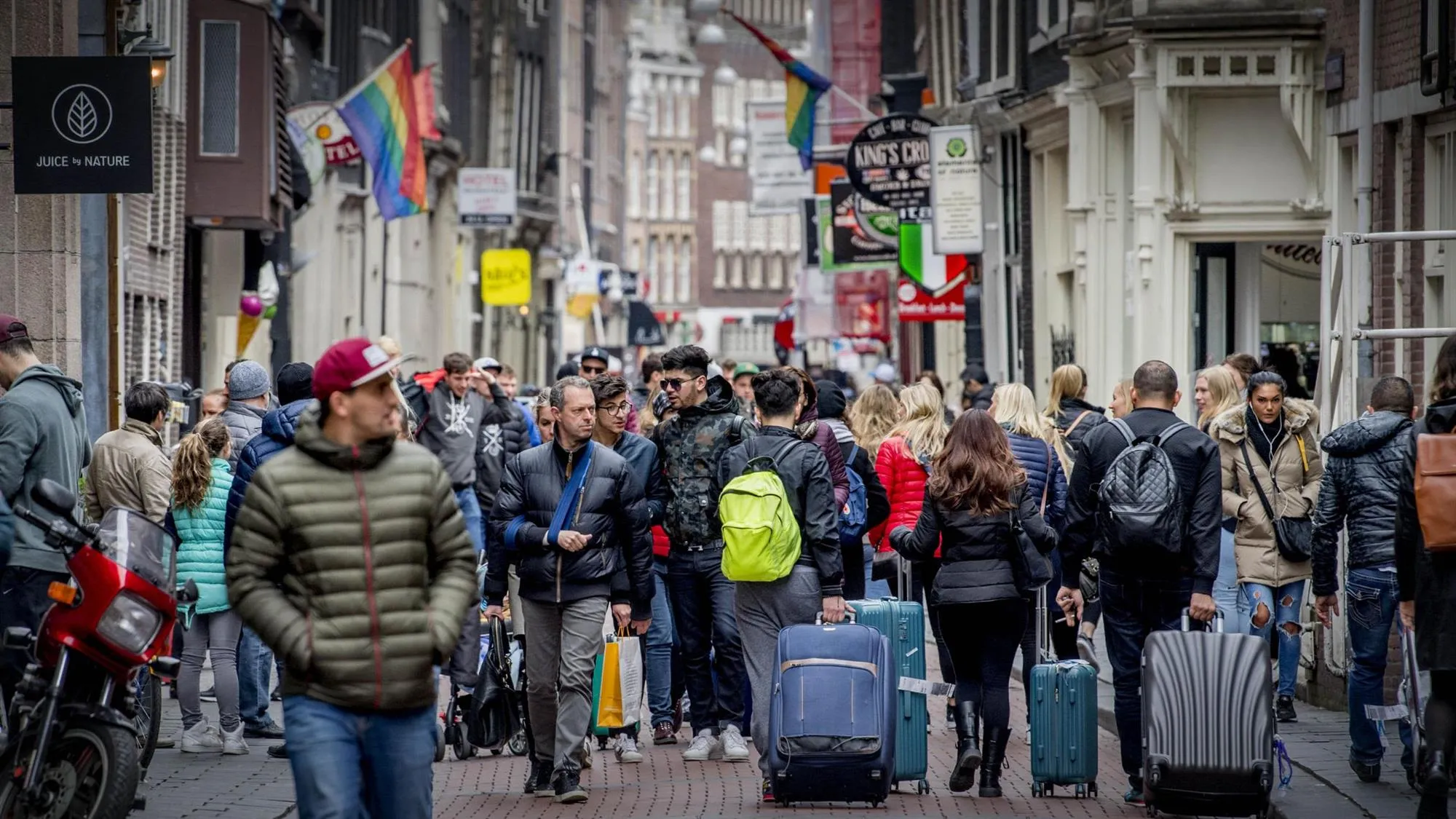Thành phố Amsterdam cấm xây dựng khách sạn mới để hạn chế bất cập về du lịch