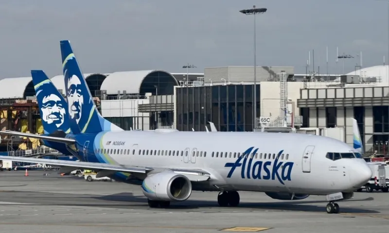 Mỹ: Các chuyến bay của Alaska Airlines tạm dừng cất cánh