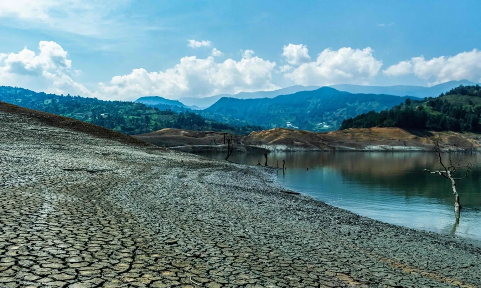 Ecuador cho người dân ngừng làm việc 2 ngày vì khủng hoảng năng lượng