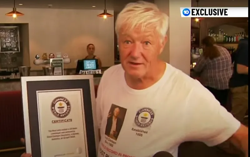 Người đàn ông 69 tuổi phá kỷ lục thế giới ghé thăm 120 quán rượu trong 24 giờ