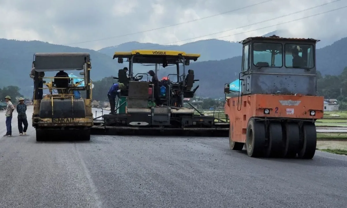 Bộ GTVT kiên quyết thông xe 30km đoạn cao tốc Diễn Châu-Bãi Vọt ngày 30/4