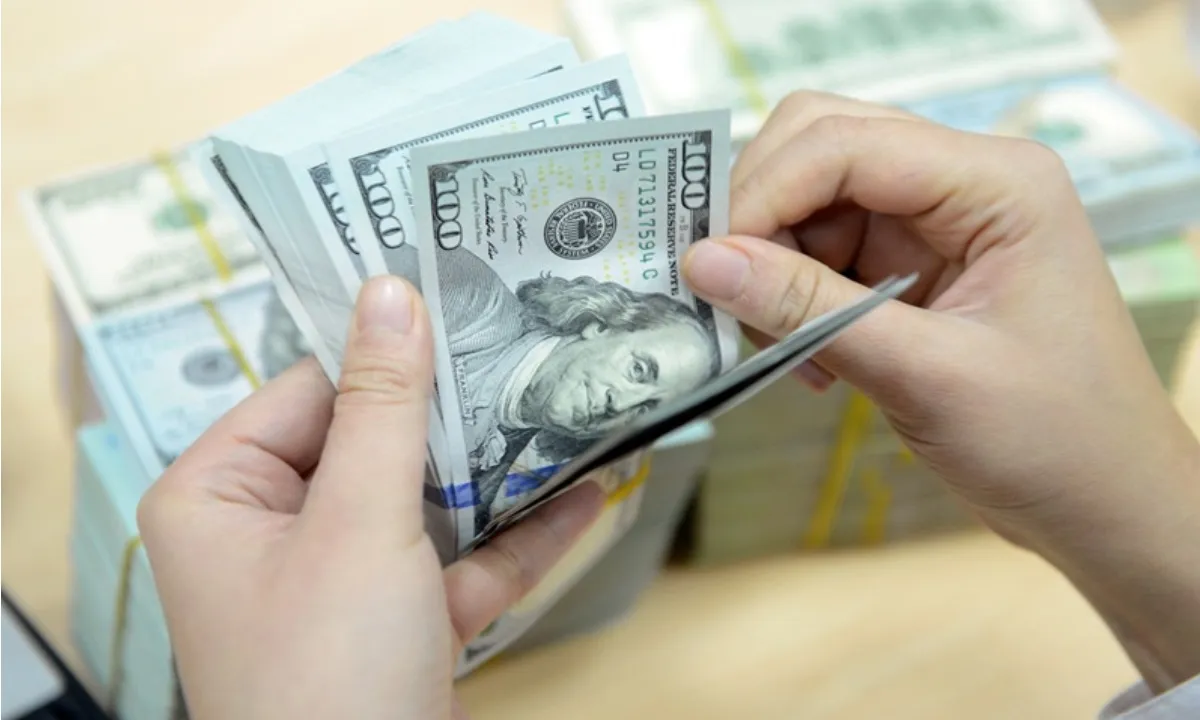 Ngân hàng Nhà nước Việt Nam bắt đầu can thiệp thị trường để “hạ nhiệt” tỷ giá USD