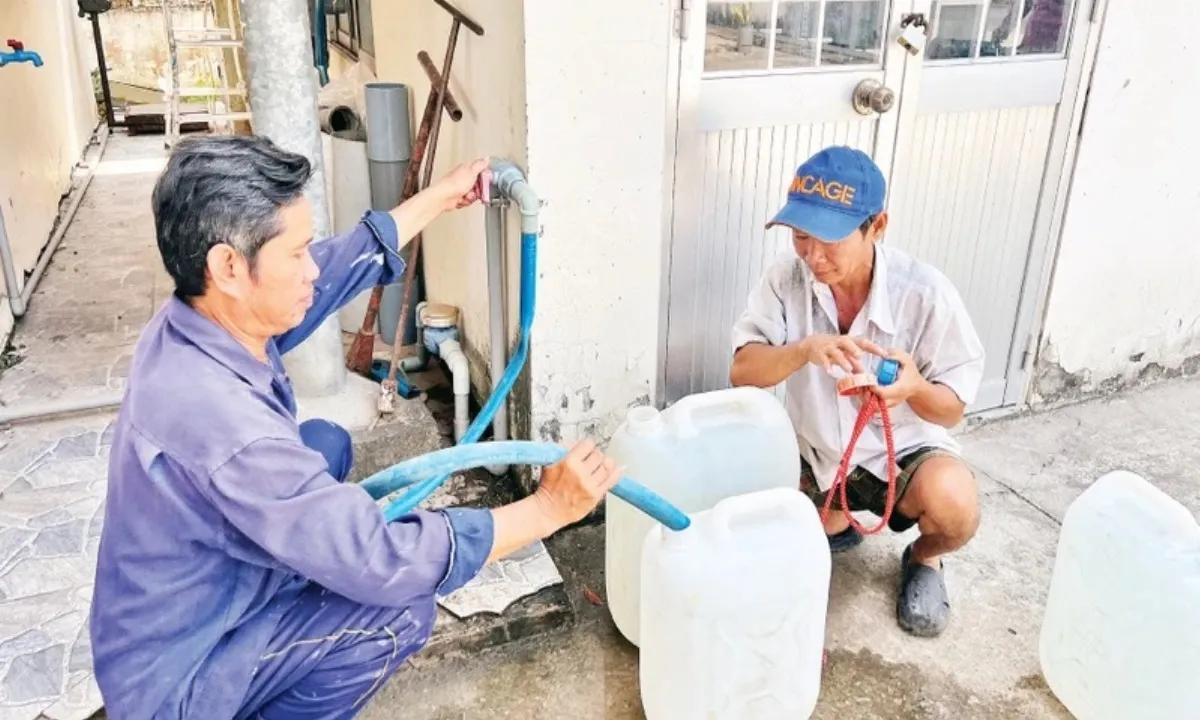 Trước diễn biến nắng nóng, người dân TPHCM được khuyến cáo trữ nước ngọt