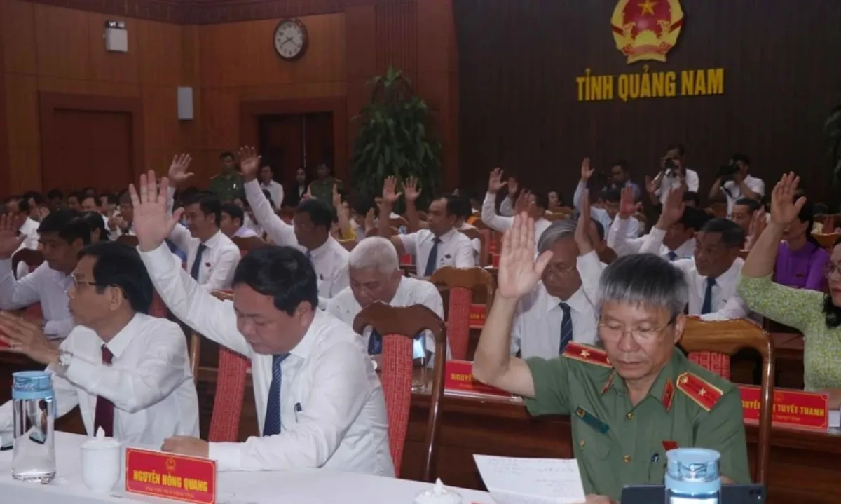 Miễn nhiệm chức vụ Chủ tịch, Phó Chủ tịch UBND tỉnh Quảng Nam