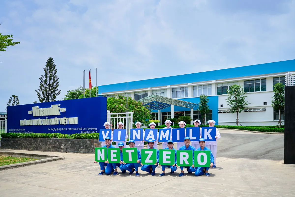 Thêm 1 nhà máy đạt trung hòa carbon, Vinamilk tiến nhanh trên hành trình đến Net Zero