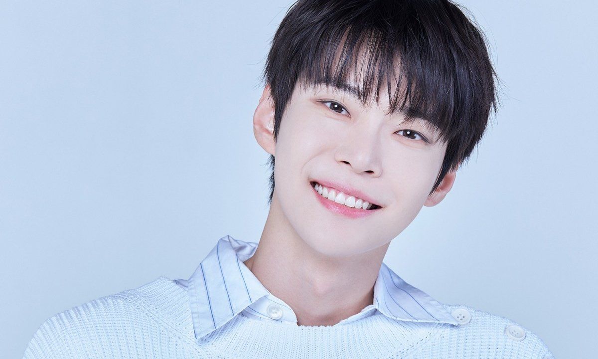 NCT Doyoung ra mắt MV Little Light, đánh đấu sự nghiệp solo của mình
