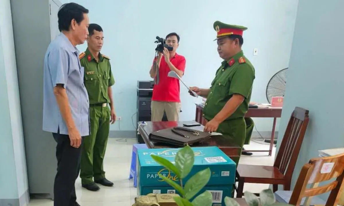 Khởi tố, bắt tạm giam phó chủ tịch UBND thành phố Long Xuyên - Đào Văn Ngọc