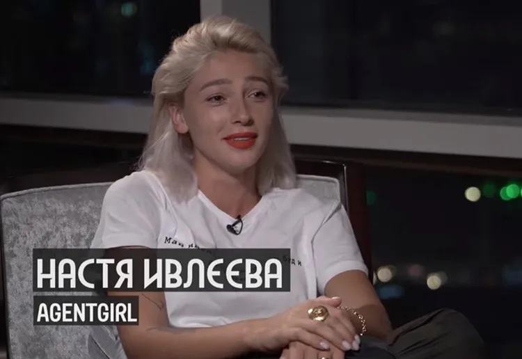 Nữ diễn viên Nga từng tổ chức tiệc khỏa thân bị phạt vì kêu gọi hòa bình ở Ukraine