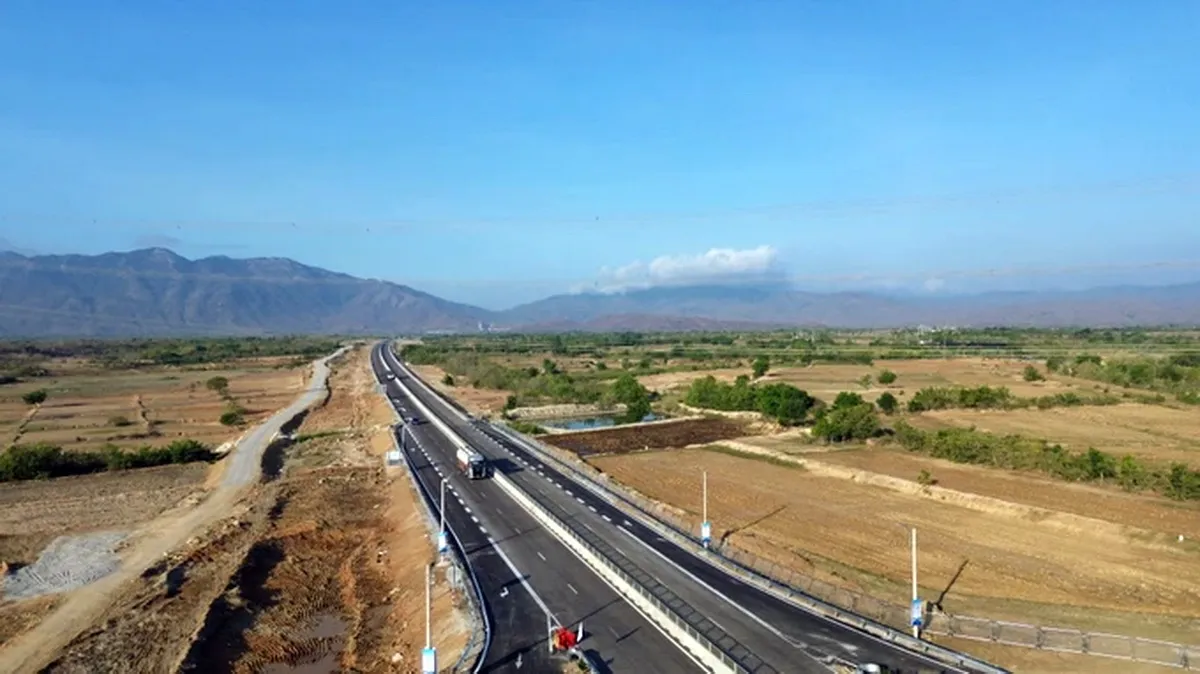Thông xe cao tốc Cam Lâm - Vĩnh Hảo